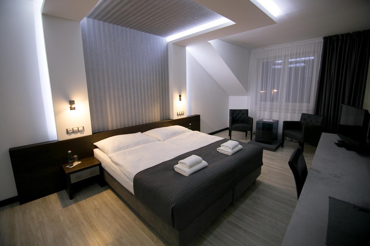 Hotel U Kostela Modrice Bagian luar foto